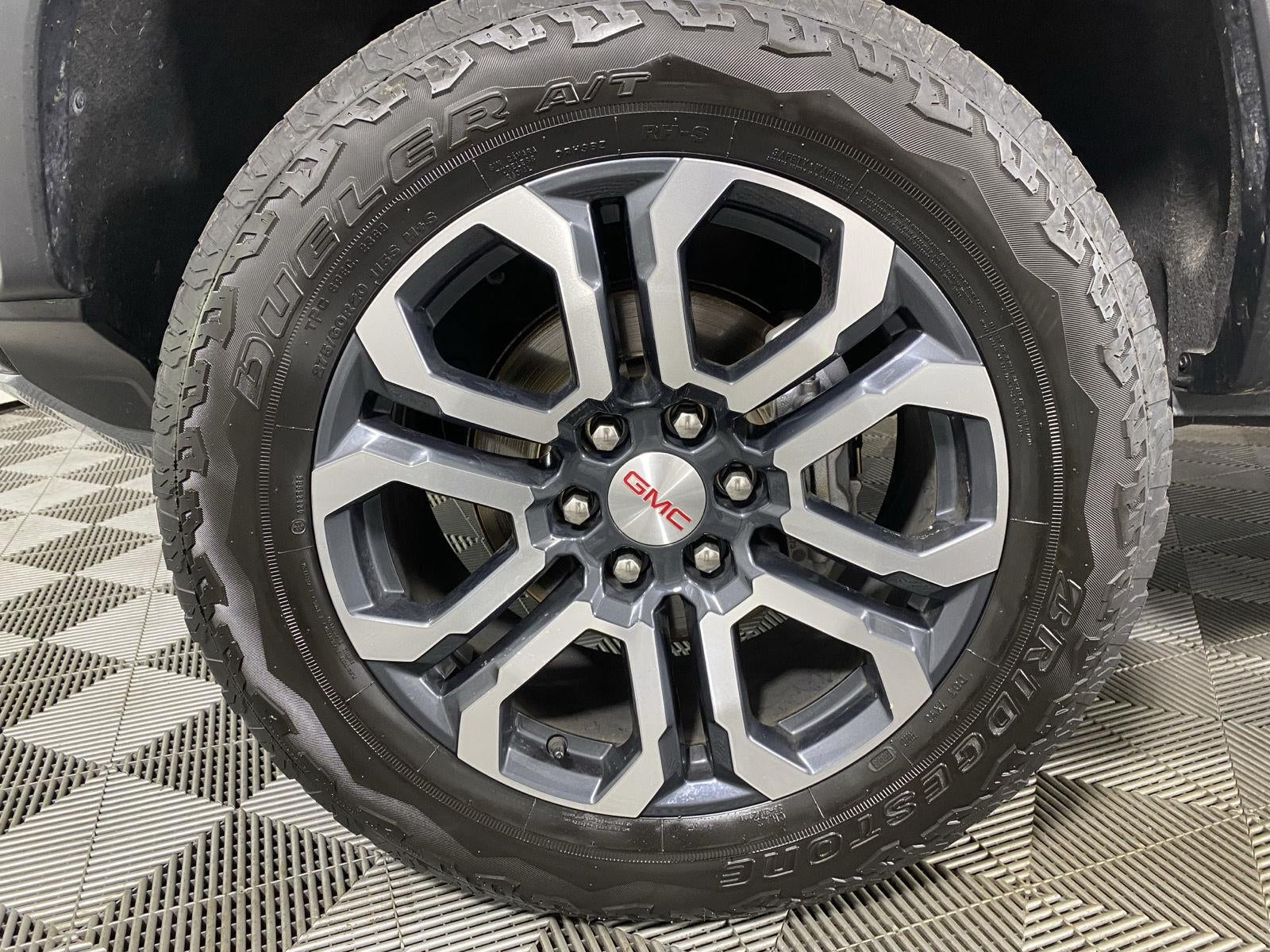 2024 GMC Canyon 4WD AT4