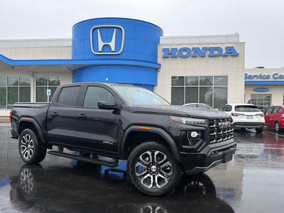 2024 GMC Canyon 4WD AT4