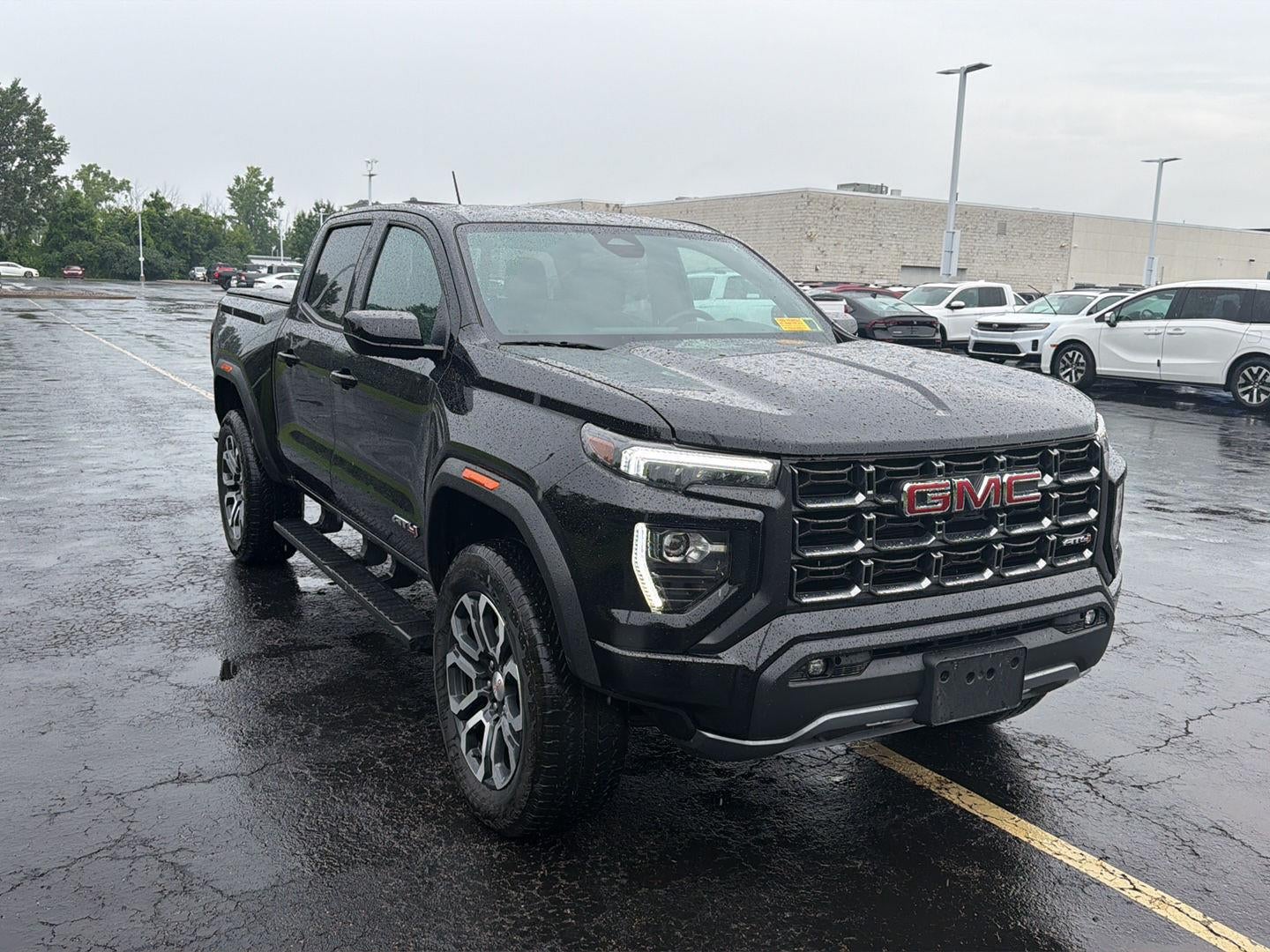 2024 GMC Canyon 4WD AT4