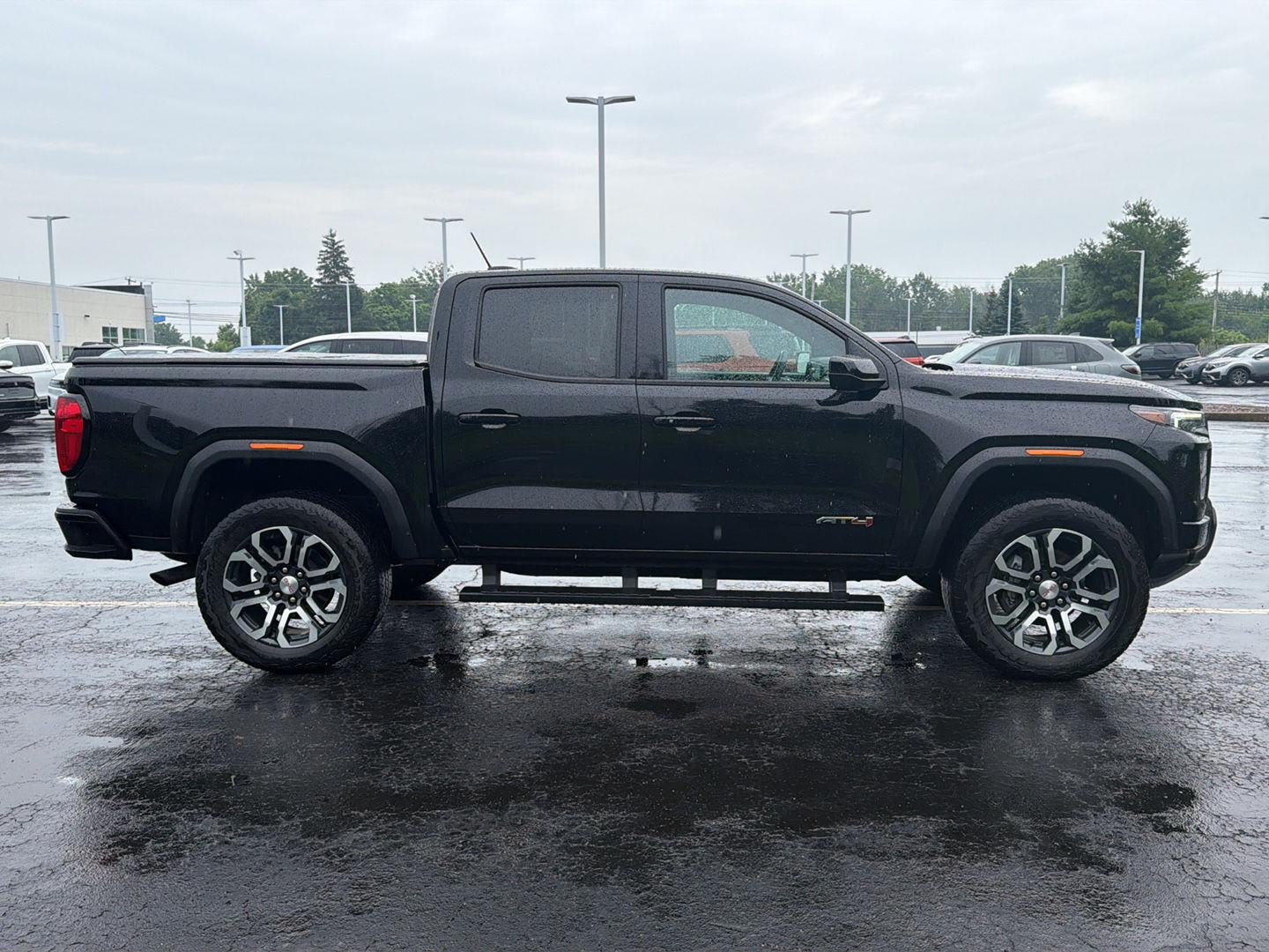 2024 GMC Canyon 4WD AT4