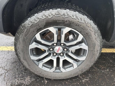 2024 GMC Canyon 4WD AT4