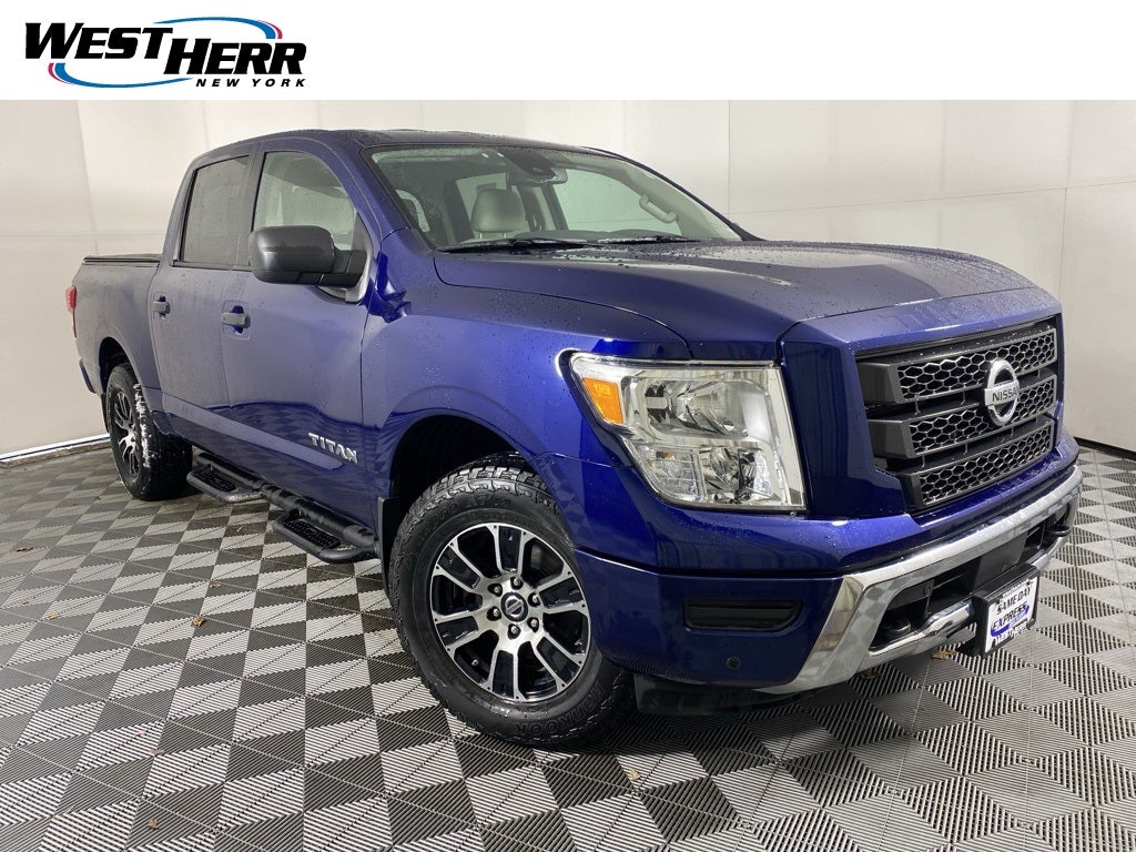 2022 Nissan Titan SV