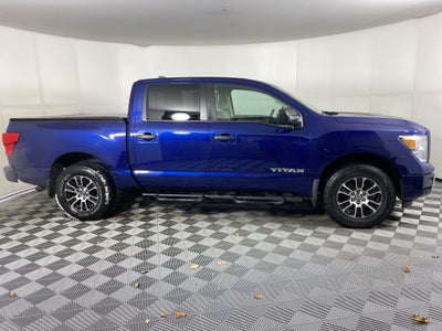 2022 Nissan Titan SV