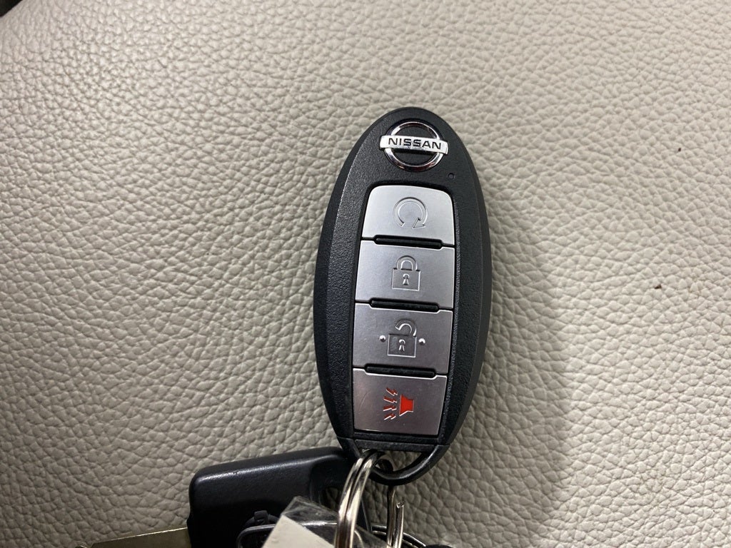 2022 Nissan Titan SV