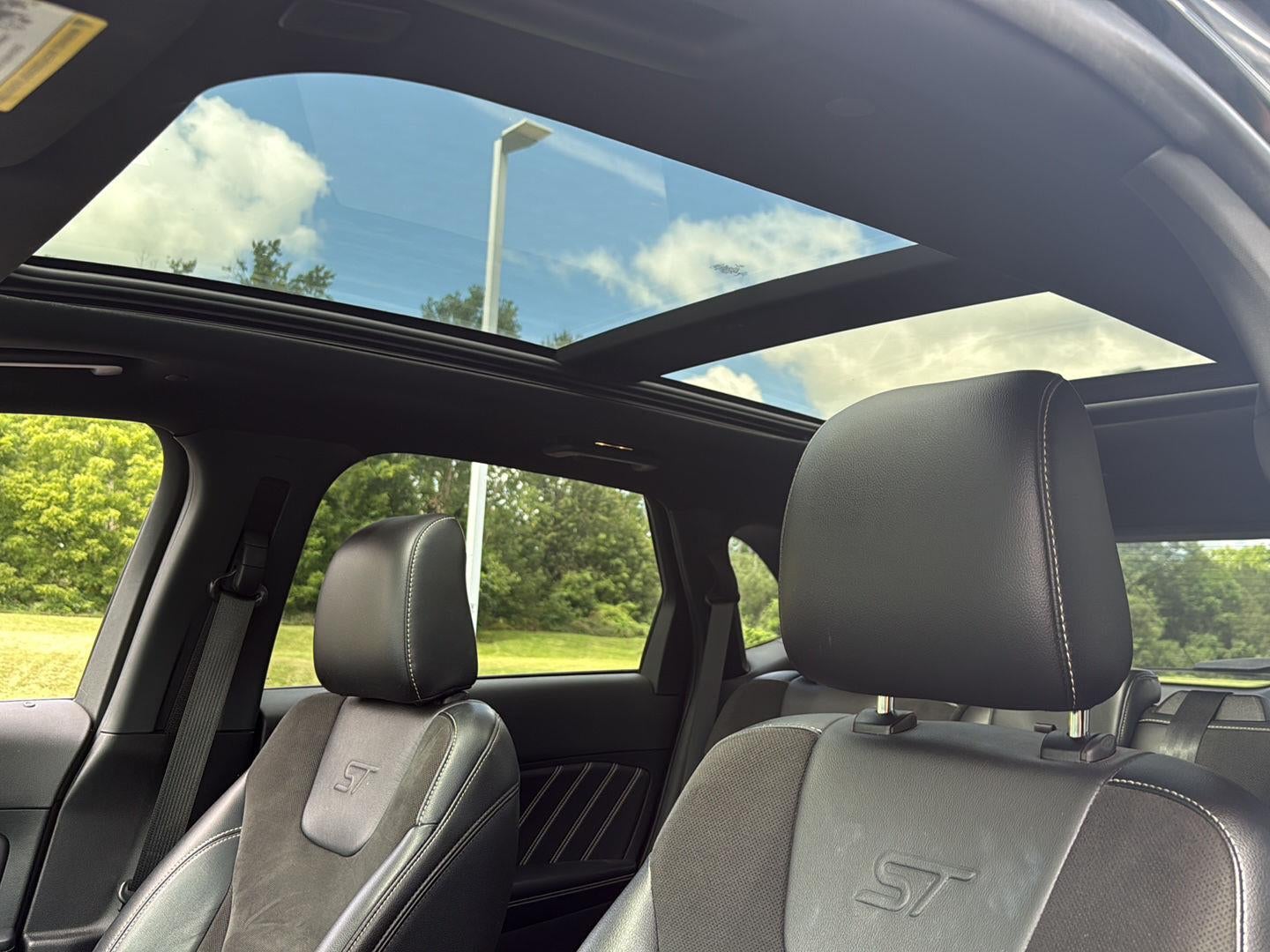 2022 Ford Edge ST