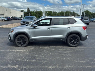 2022 Volkswagen Taos SE