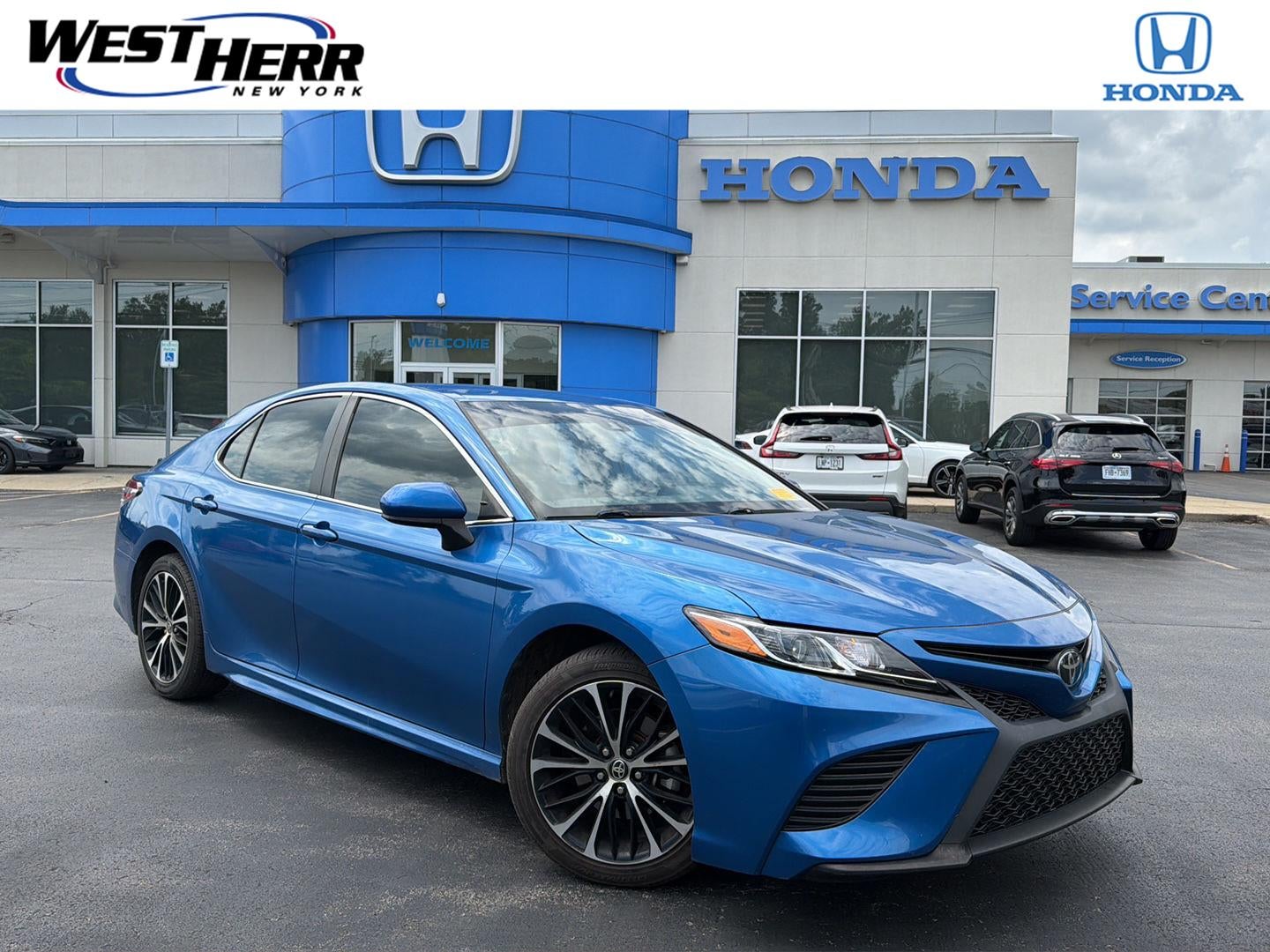 2020 Toyota Camry SE