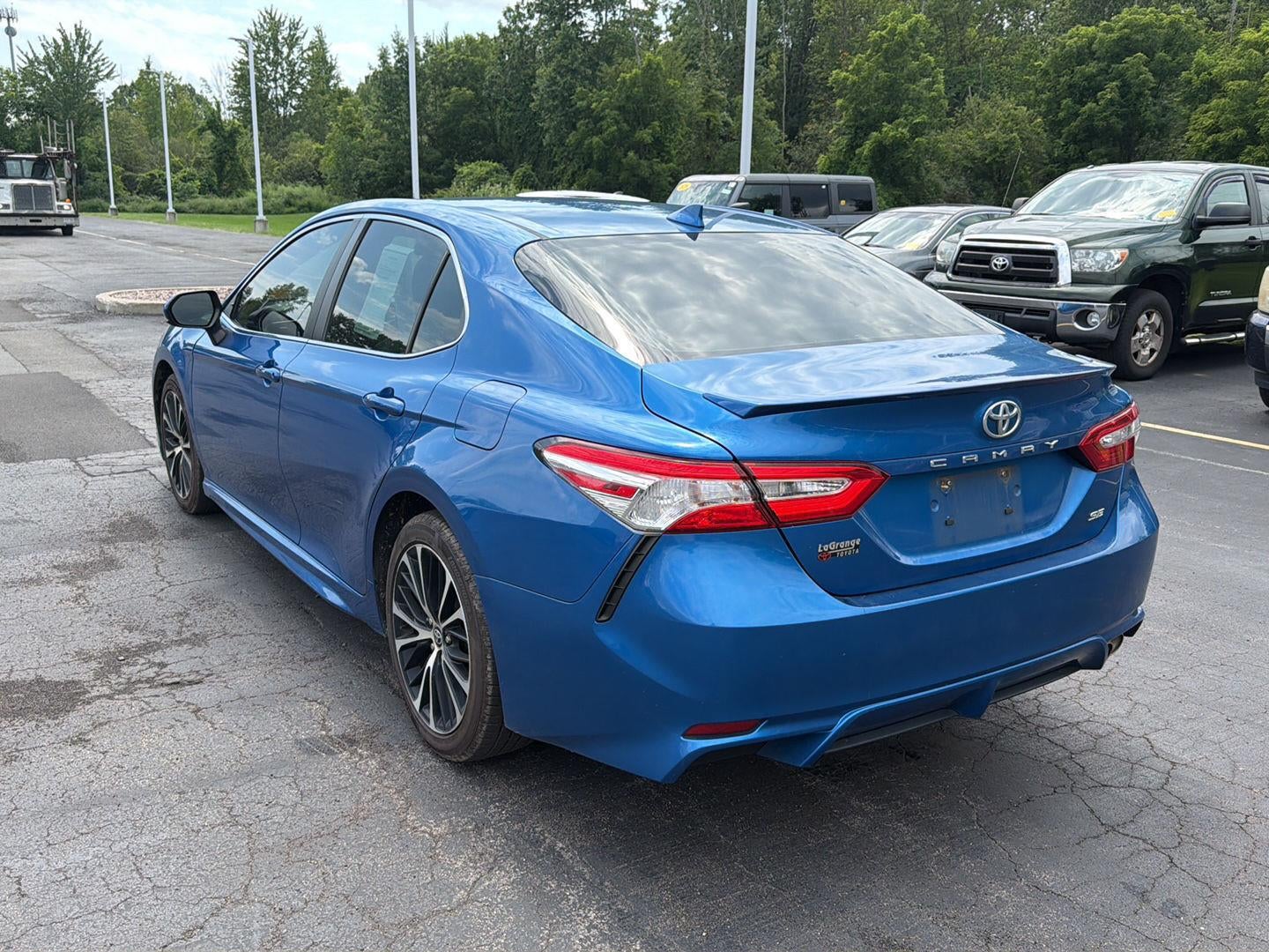 2020 Toyota Camry SE