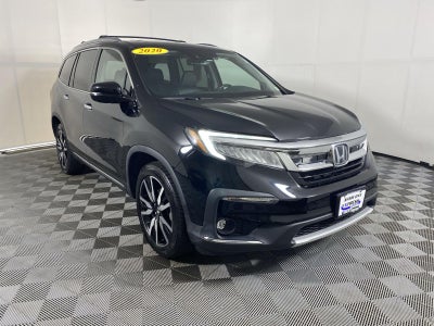 2020 Honda Pilot Touring w/Rear Captain's Chairs
