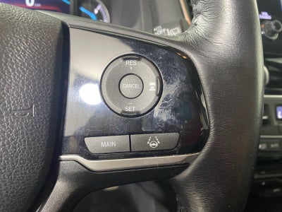 2020 Honda Pilot Touring w/Rear Captain's Chairs