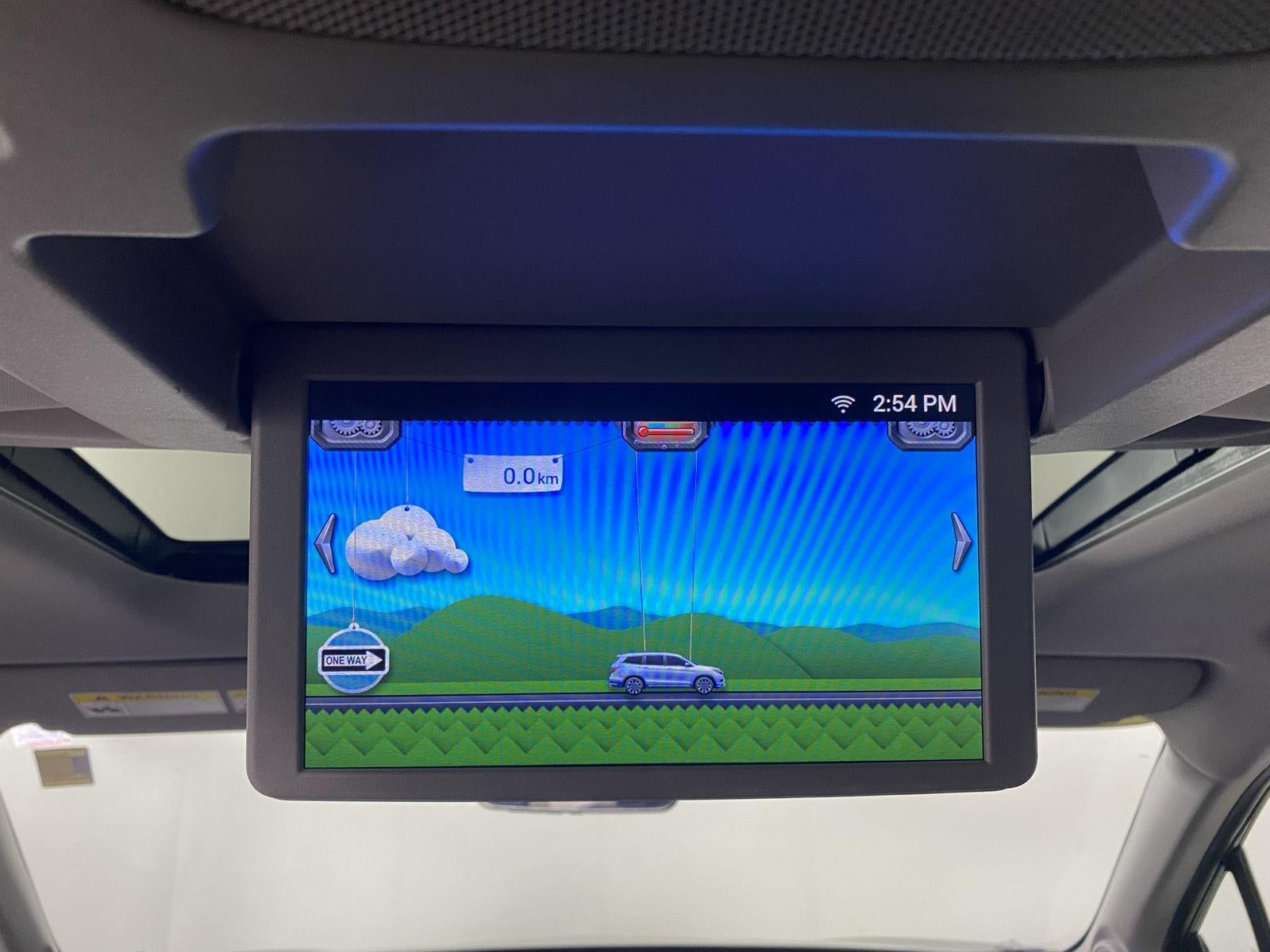 2020 Honda Pilot Touring w/Rear Captain's Chairs