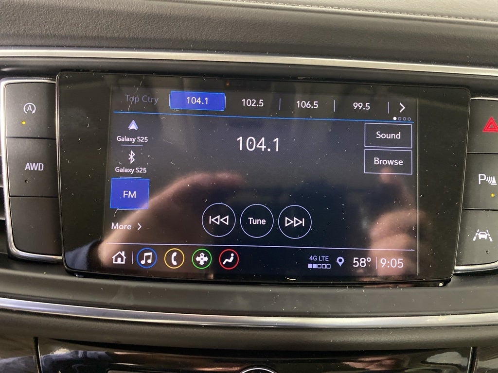 2023 Buick Enclave Essence