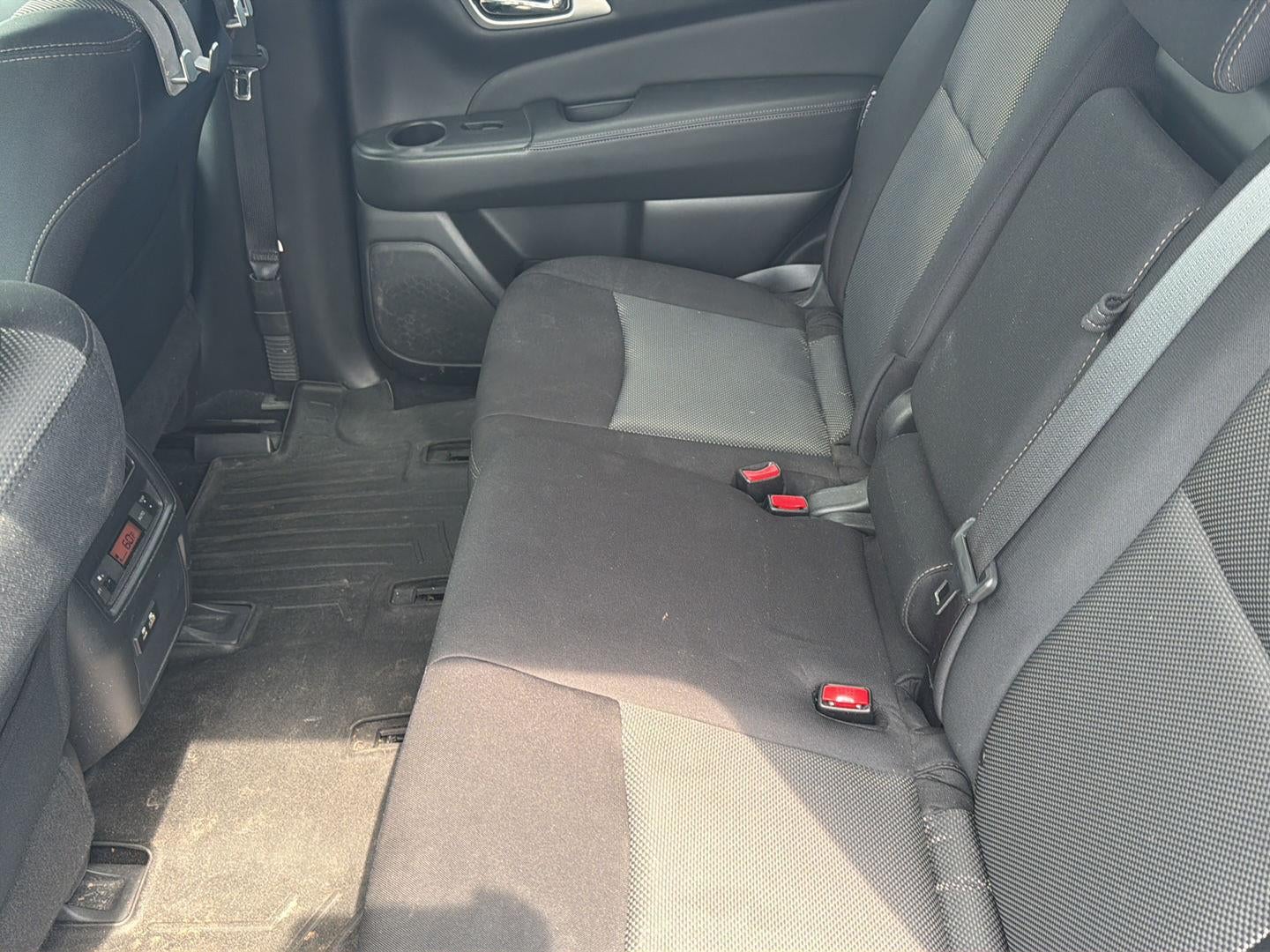2019 Nissan Pathfinder SV