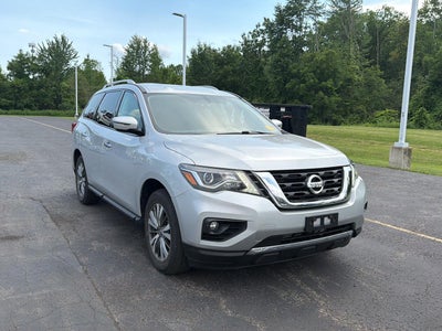 2019 Nissan Pathfinder SV