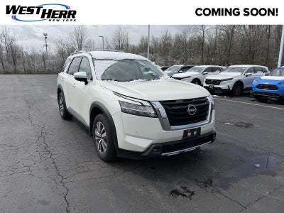 2022 Nissan Pathfinder SL