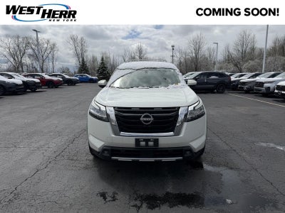 2022 Nissan Pathfinder SL