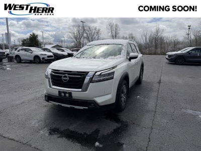 2022 Nissan Pathfinder SL