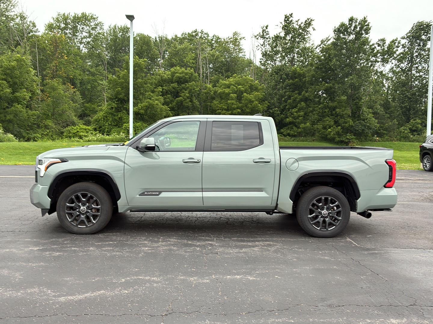2024 Toyota Tundra Platinum HV
