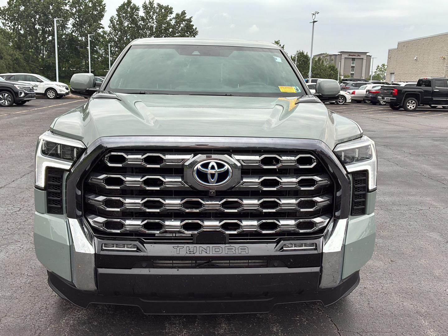 2024 Toyota Tundra Platinum HV