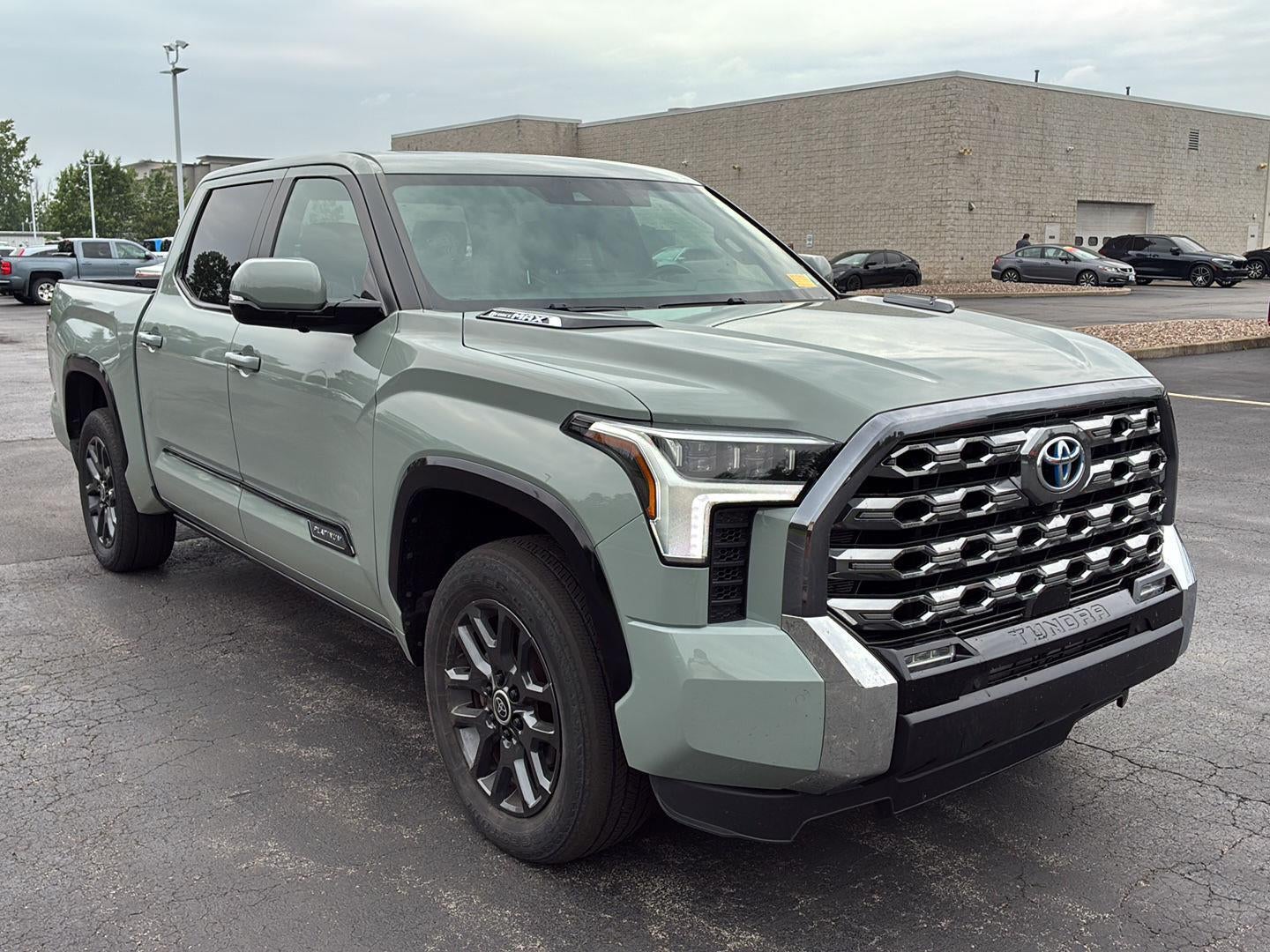 2024 Toyota Tundra Platinum HV