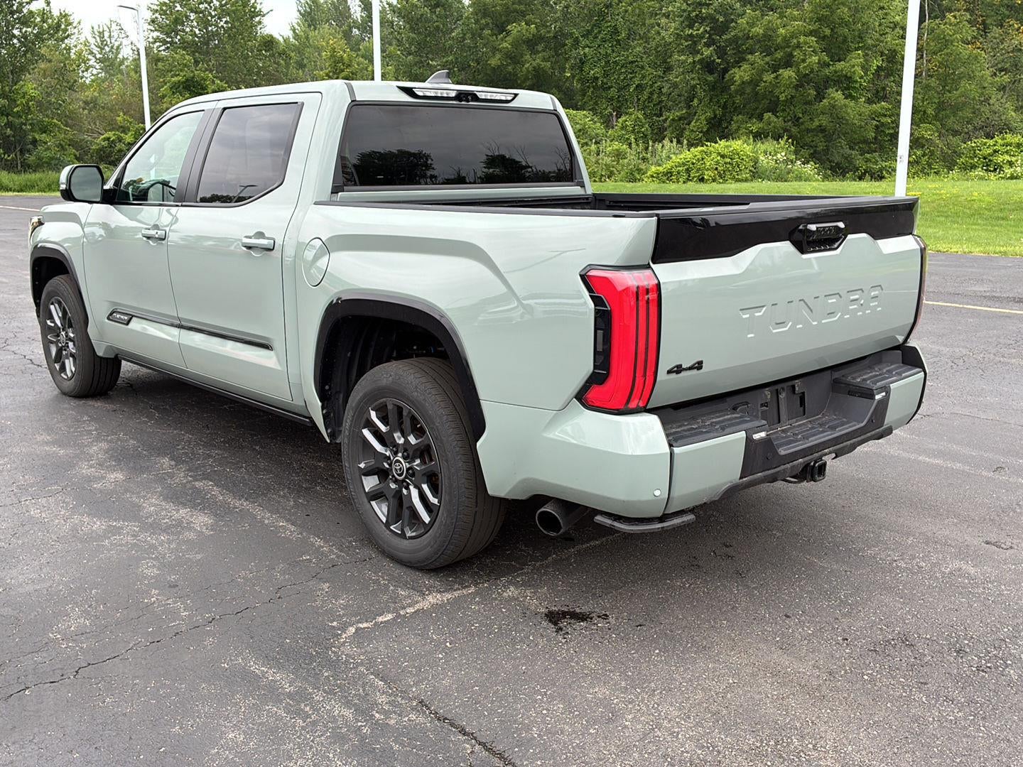 2024 Toyota Tundra Platinum HV