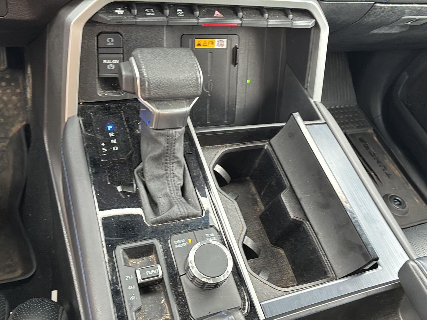 2024 Toyota Tundra Platinum HV
