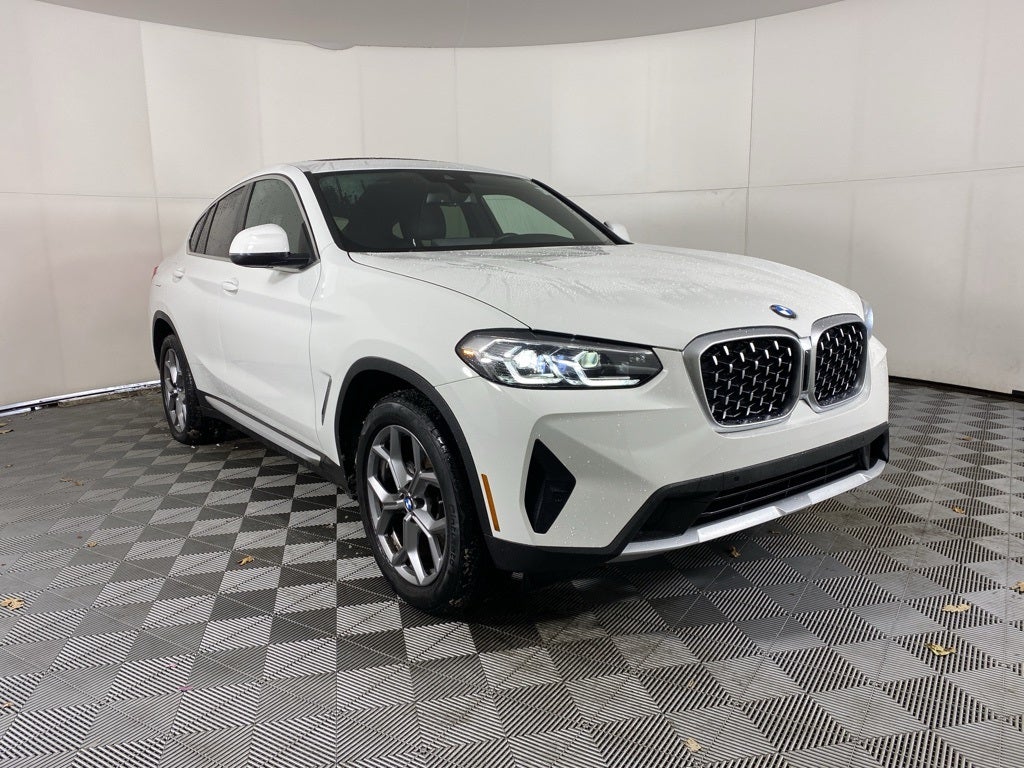 2025 BMW X4 xDrive30i