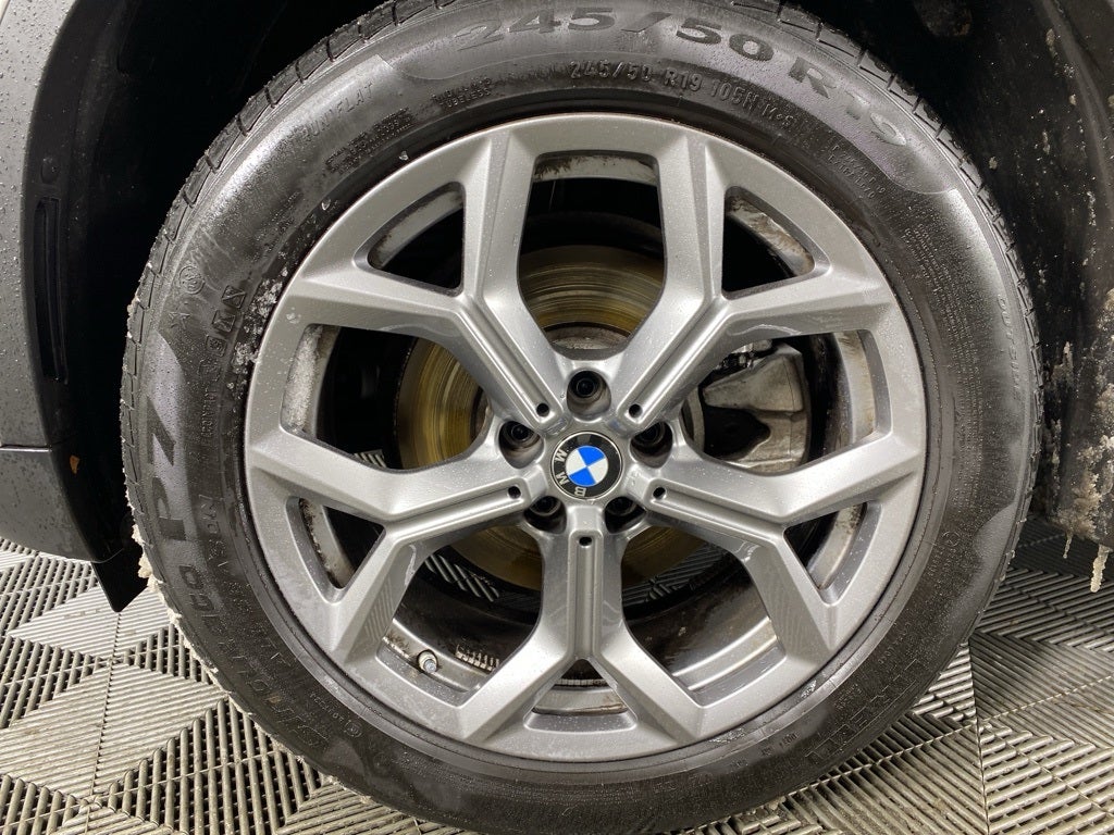 2025 BMW X4 xDrive30i