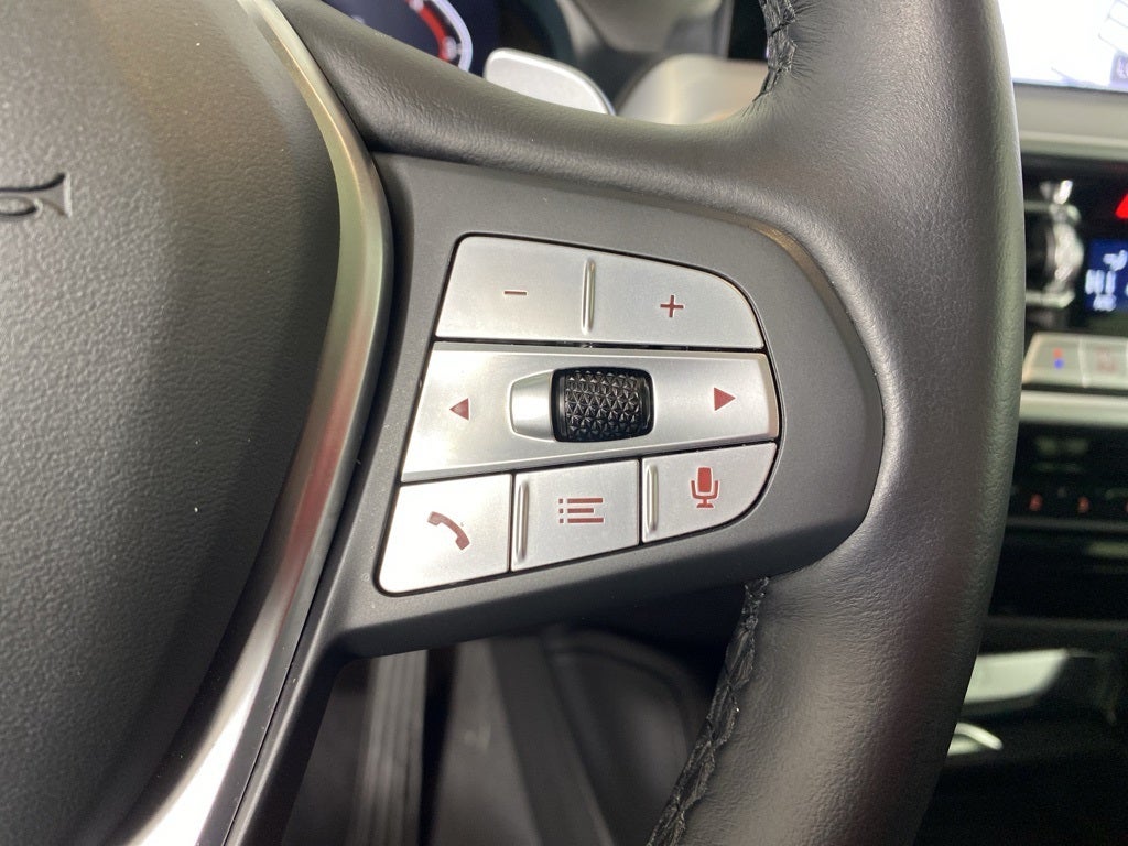 2025 BMW X4 xDrive30i