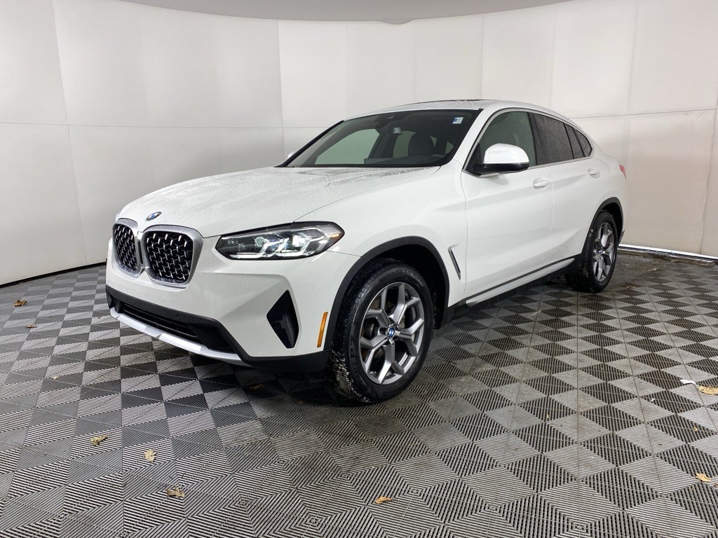 2025 BMW X4 xDrive30i