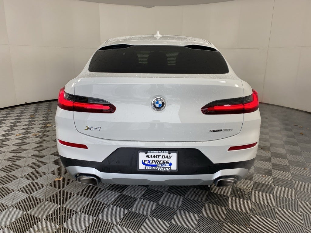 2025 BMW X4 xDrive30i