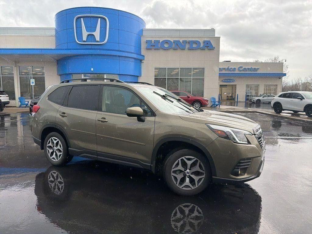 2023 Subaru Forester Premium