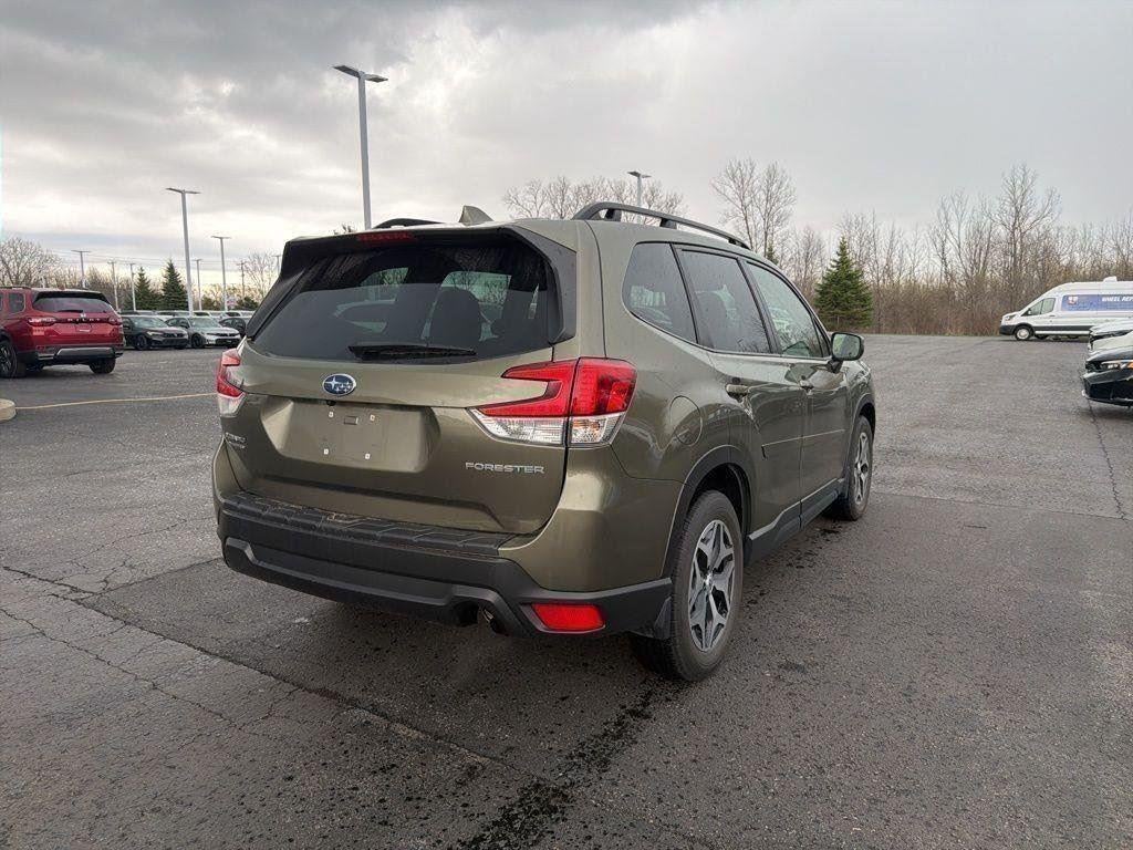 2023 Subaru Forester Premium