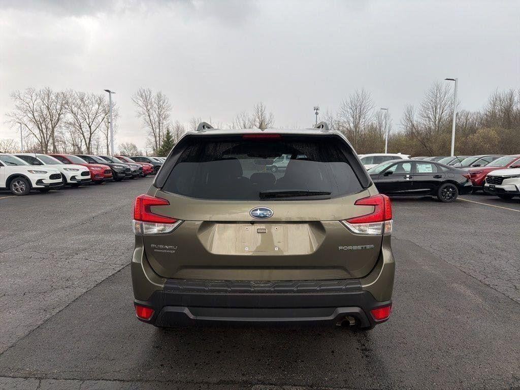 2023 Subaru Forester Premium