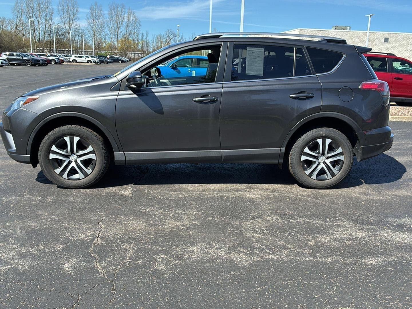 2017 Toyota RAV4 LE