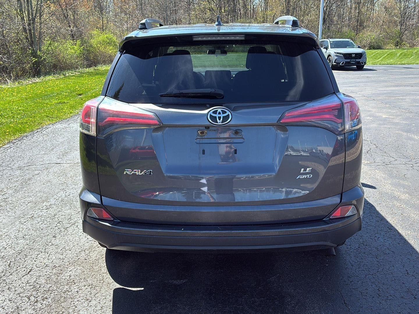 2017 Toyota RAV4 LE