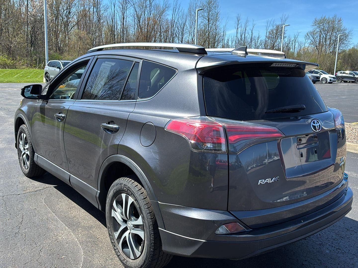 2017 Toyota RAV4 LE