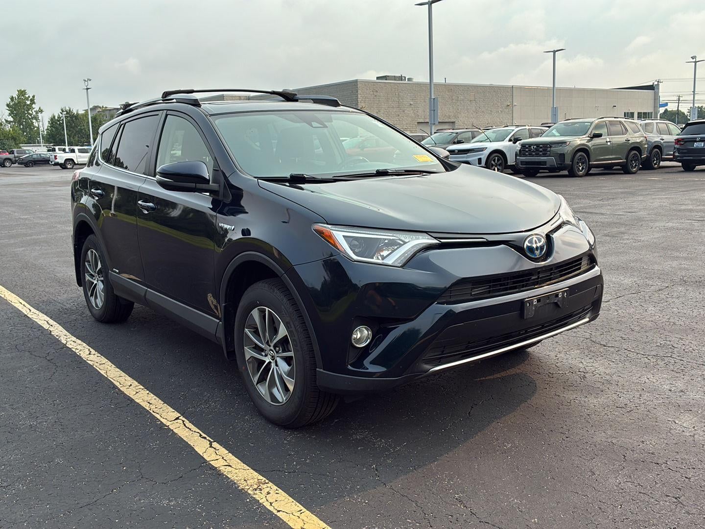 2017 Toyota RAV4 Hybrid XLE
