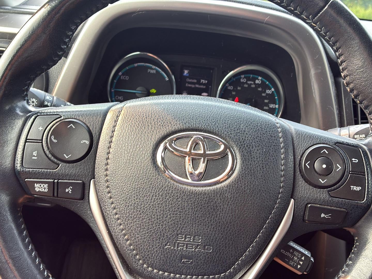 2017 Toyota RAV4 Hybrid XLE