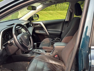 2017 Toyota RAV4 Hybrid XLE
