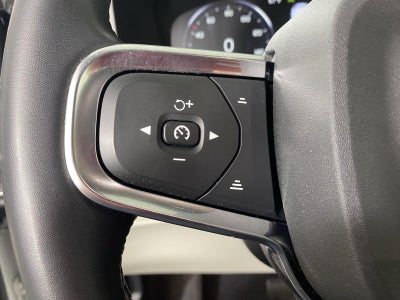 2022 Volvo Xc40 Momentum