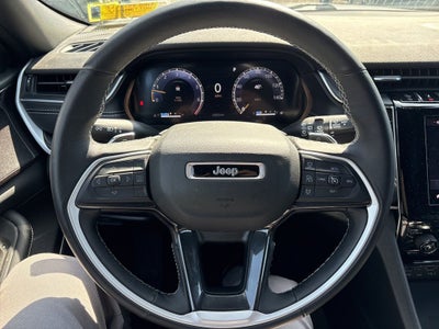 2022 Jeep Grand Cherokee L Altitude 4WD