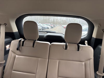 2023 Ford Explorer XLT 4WD