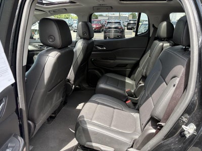 2022 GMC Acadia SLT