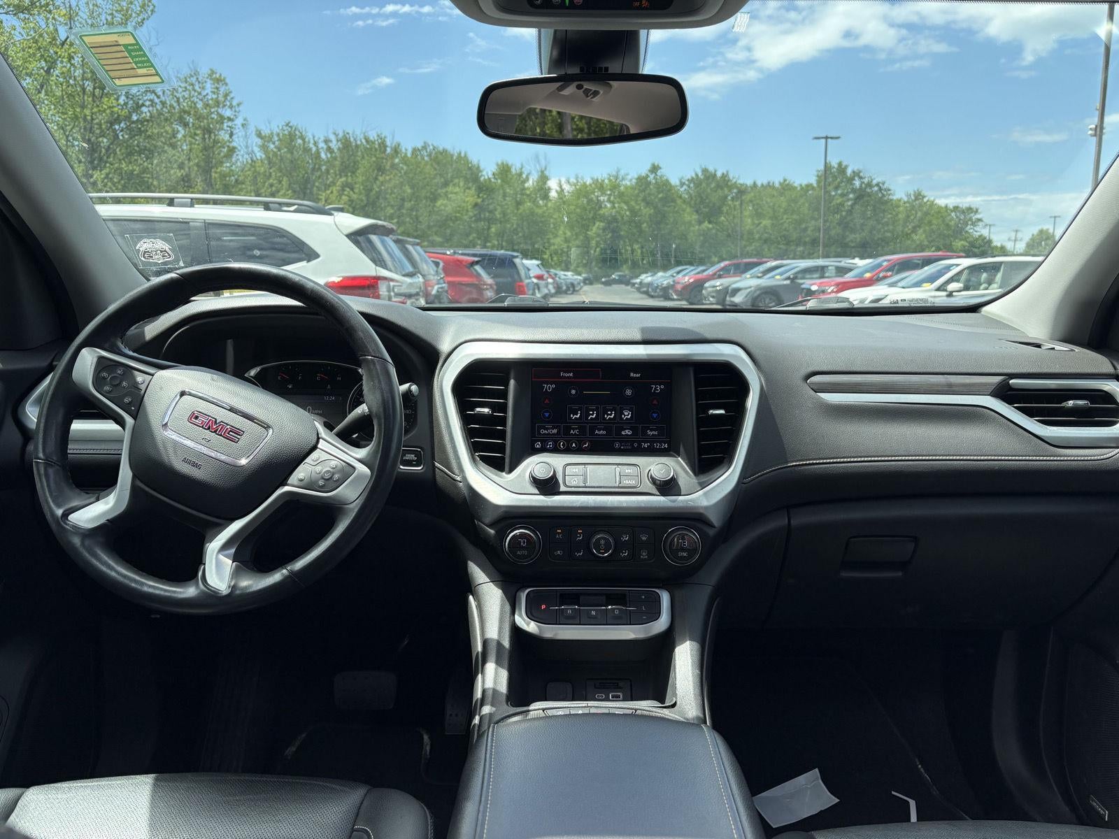 2022 GMC Acadia SLT