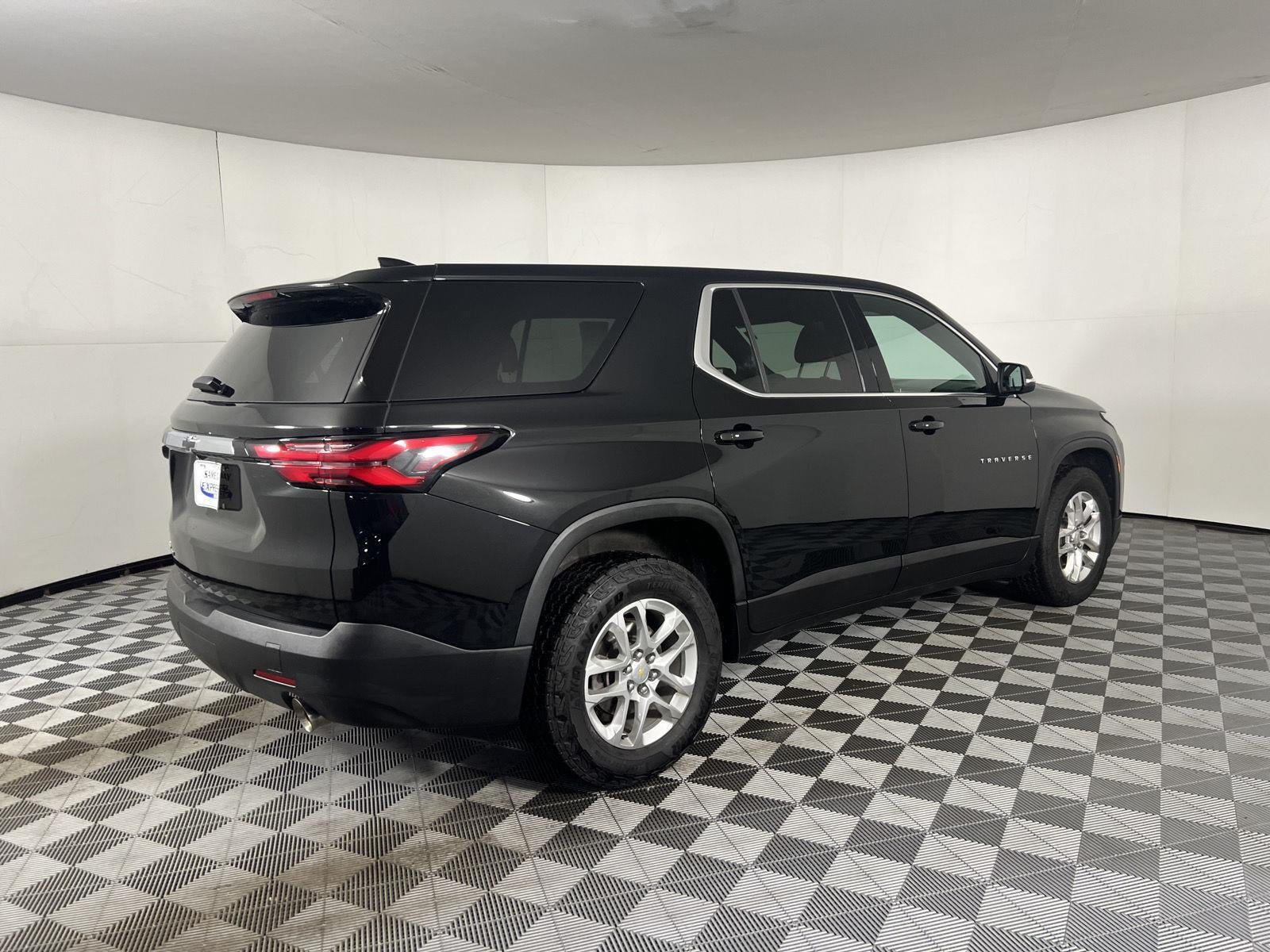 2023 Chevrolet Traverse LS