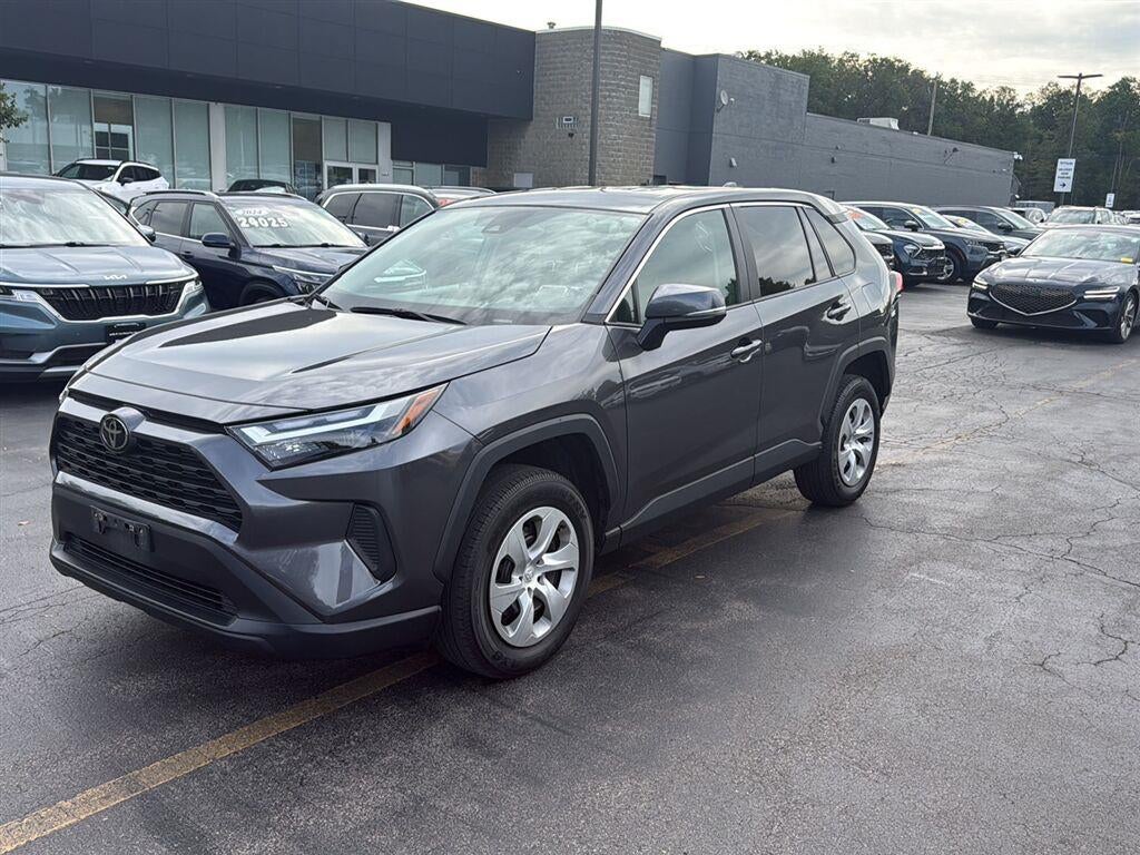 2023 Toyota RAV4 LE