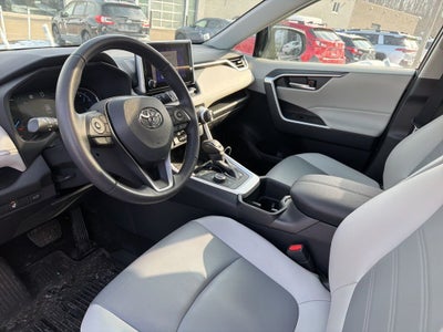 2025 Toyota RAV4 Hybrid XLE Premium