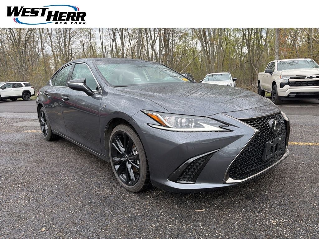 2025 Lexus ES 300h F SPORT Design