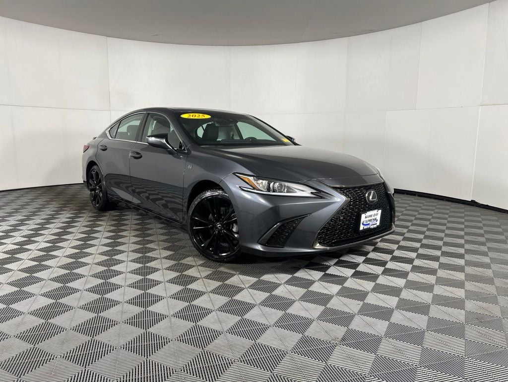 2025 Lexus ES 300h F SPORT Design